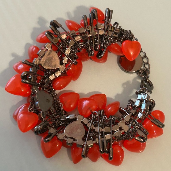 RARE Tom Binns Disney Couture Red Queen of Hearts Alice in Wonderland Bracelet - Picture 4 of 5